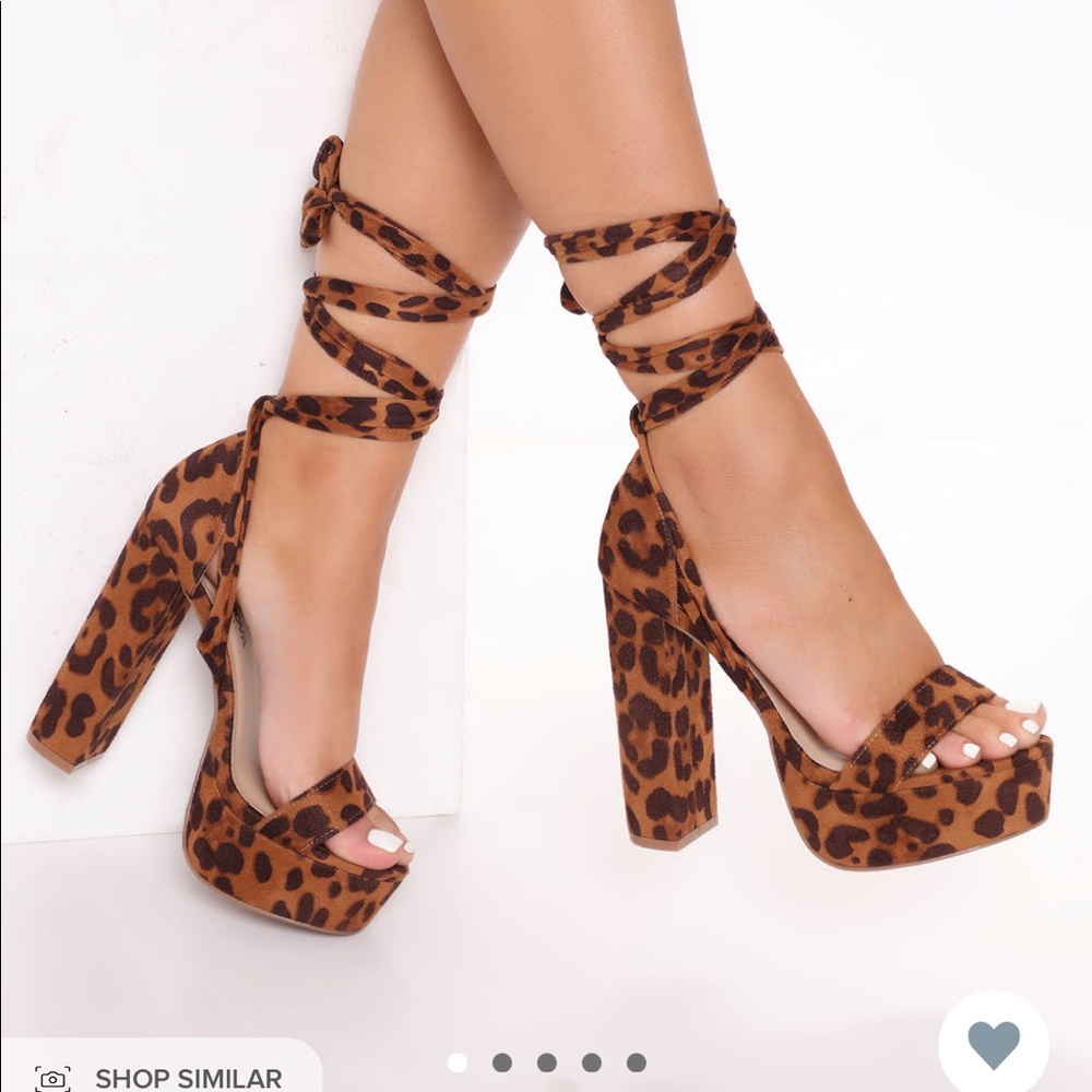 Fashion of a cheetah heels
